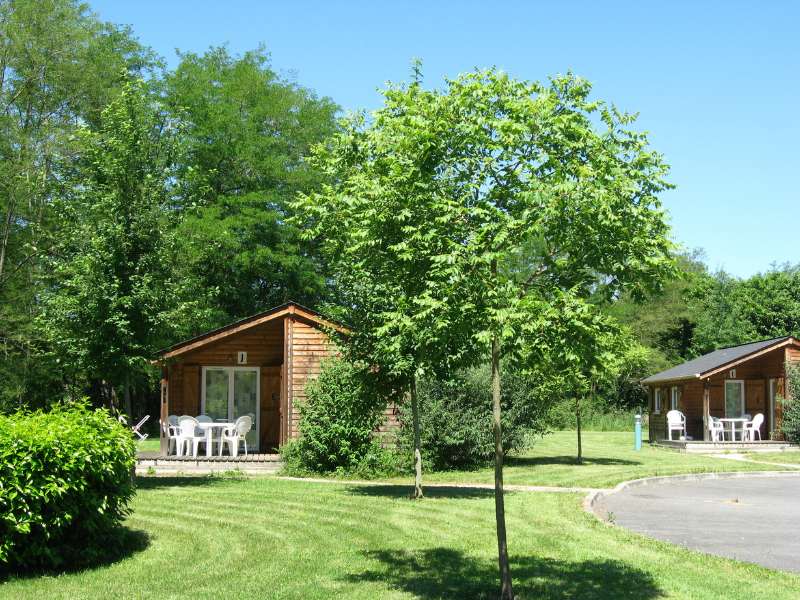 Chalet disponible à l'occasion dans le camping Les O kiri près de Nay